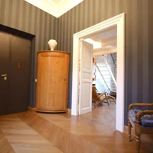 https://residenza-maggiore-with-panoramic-view.it-romehotels.com