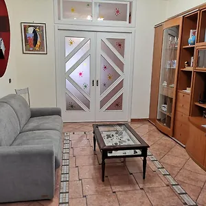https://domus-cornelia.hotels-amalfi.com
